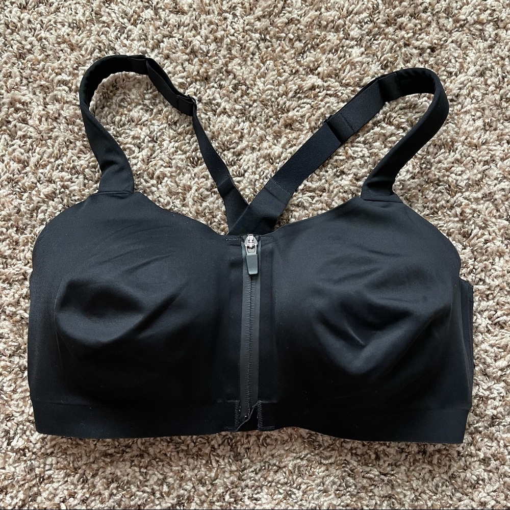 Victoria Secret Incredible Knockout Sports Bra